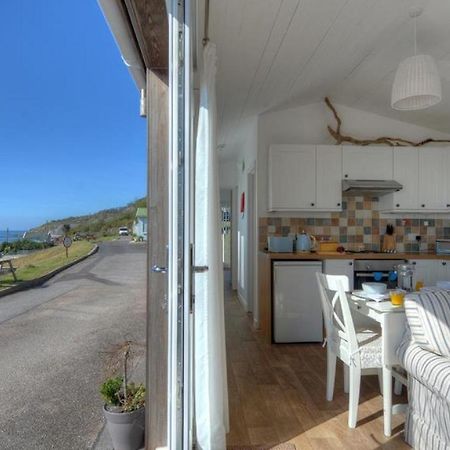 The Beach Hut Villa Lyme Regis Exterior foto